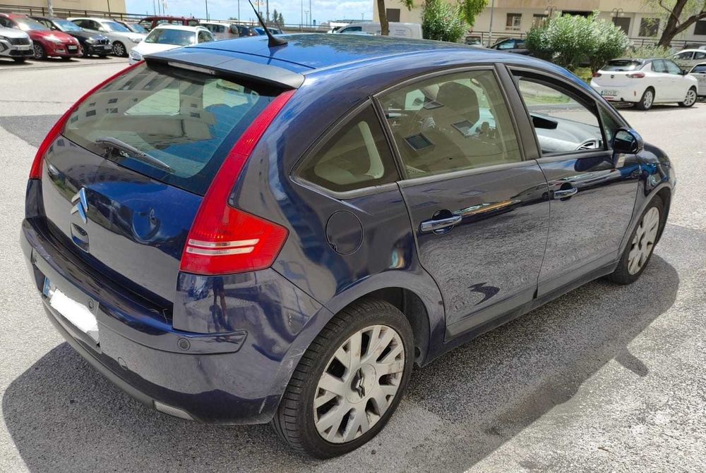 Citroën C4 2005 – Económico, Confortável e em Bom Estado