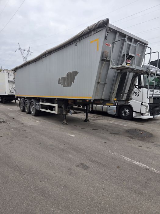 Naczepa wywrotka Mega 60 m3