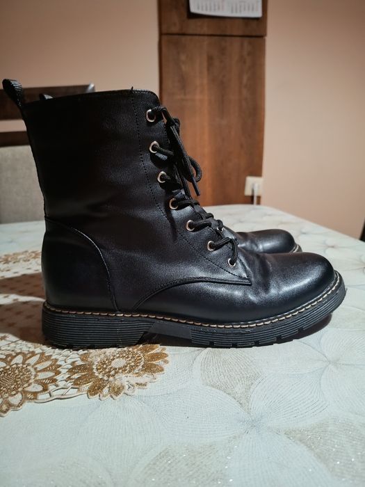 Buty trapery do połowy łydki ocieplane
