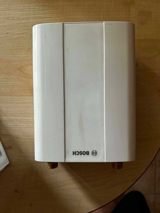 Bosch Tronic 4000 6 ET 6 kW Elektryczny podumywalkowy podgrzewacz wody ** Z GWARANCJĄ **