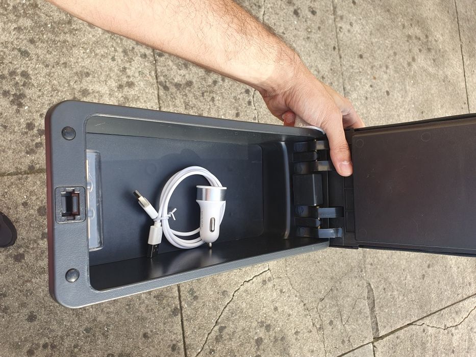 Apoio de braco com USB