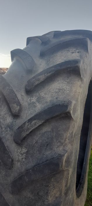 Opona 520/85 r42   20.8r42 para
