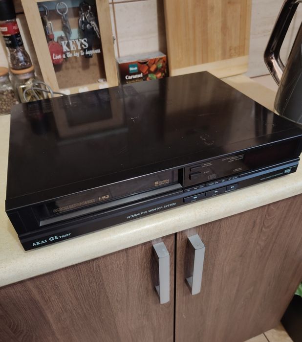 Magnetowid Akai Etron VS-23EDI vhs