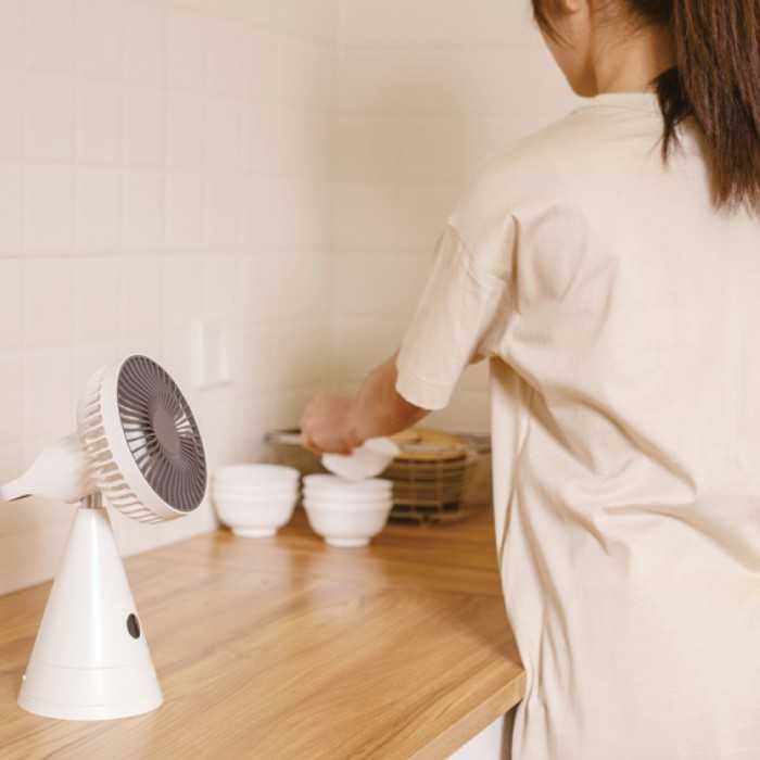 POWYSTAWOWY /Mini wentylator biurkowy USB, 4000 mAh VITAMMY DREAM DESK FAN SZARY