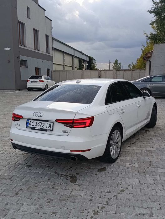 Audi A4 2017 2.0 TFSI — Идеальное состояние!