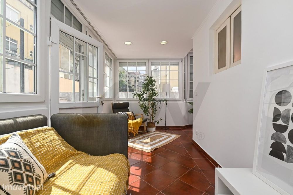 Apartamento T1 moderno na Av. Almirante Reis – Excelente Investimento