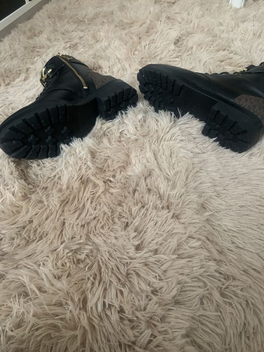 Botas MK  N 37  pouco uso
