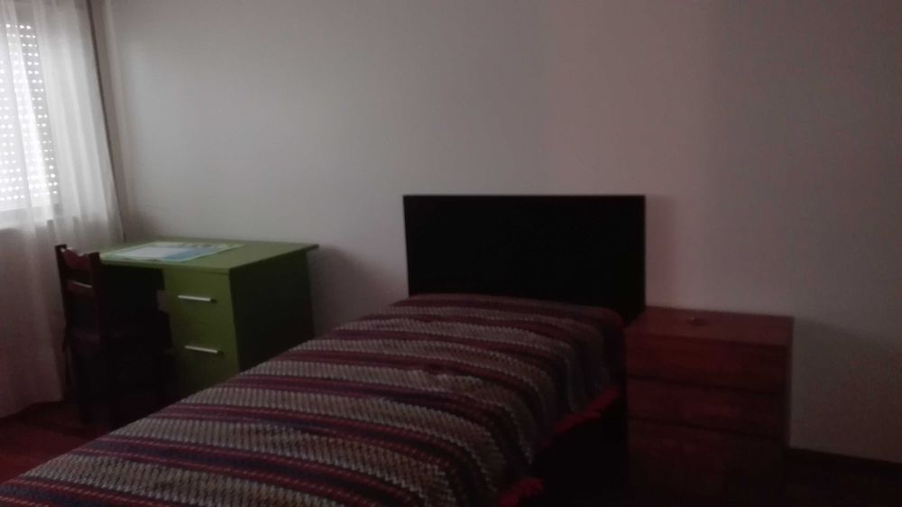 Quarto para arrendar