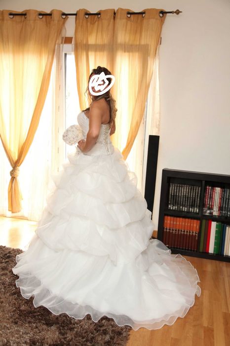 Vestido de Noiva Corte Princesa (Tam. 40-42) + Saiote