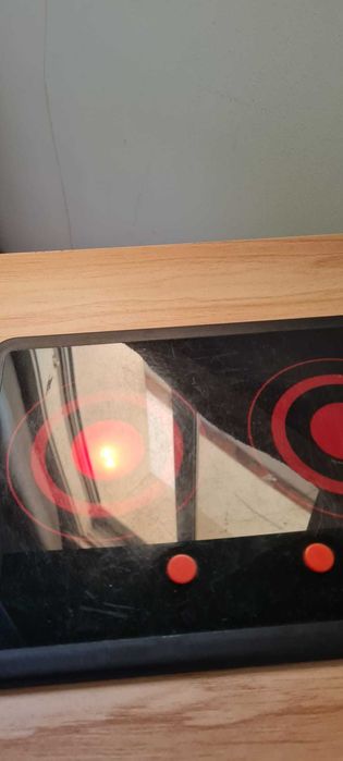 Cozinha de brincar a funcionar e em bom estado com acessórios