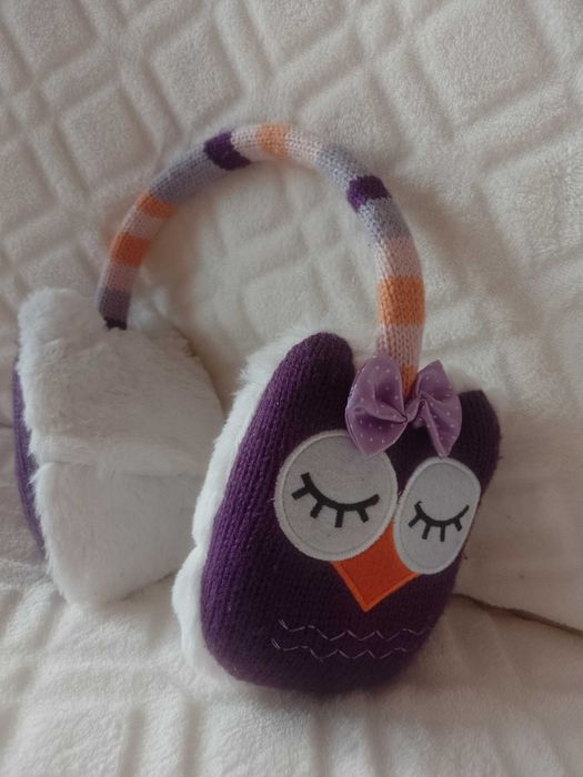 Futrzane, bogato zdobione Nauszniki Zimowe na głowę z Londynu