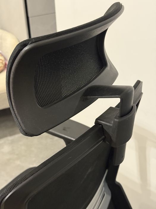 Fotel biurowy Coco BS HD RB Black R1 Grospol wysoki