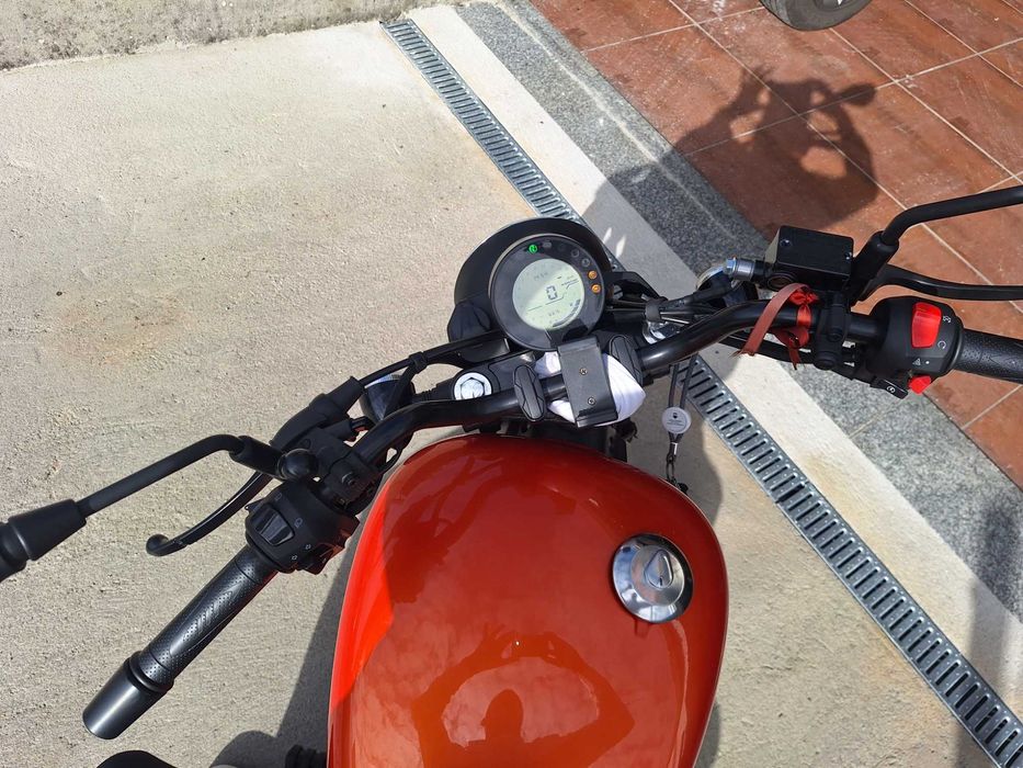 Moto QJ Motor 125cc SRV 125cc
