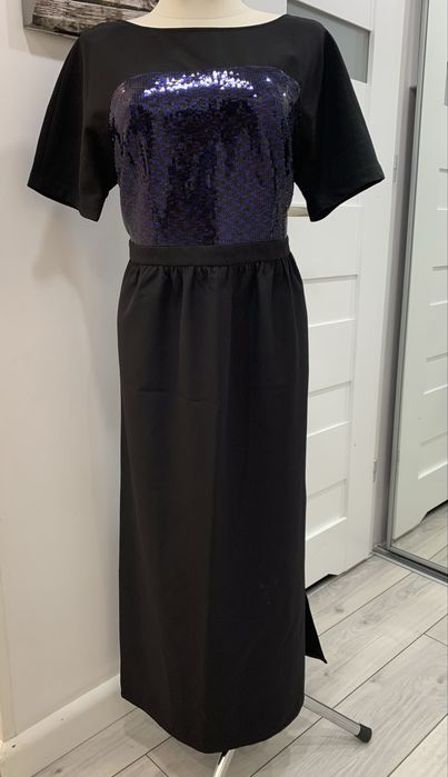 Czarna sukienka maxi z cekinami Marcell Von Berlin rozmiar EUR 44