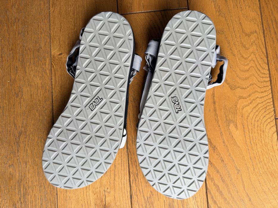 Sandaky damskie teva