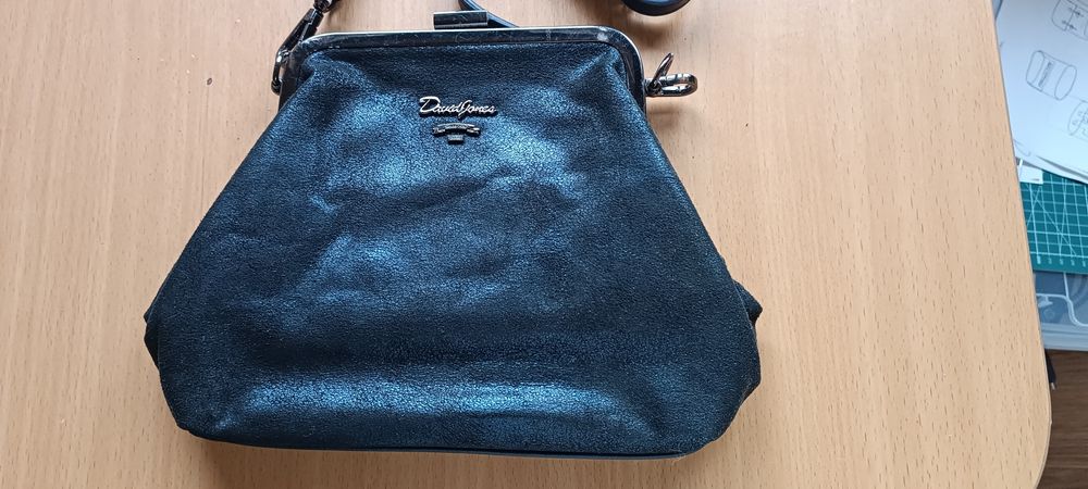 Torebka skórzana granatowa z połyskiem DavidJones