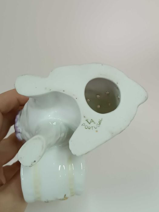 Antigo paliteiro em porcelana da Vista Alegre Gato com laço lilás