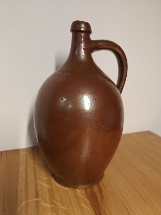 Stare gliniane bukłaki.