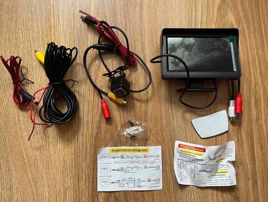 Камера заднего вида с монитором с разметкой