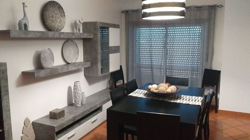 Apartamento T3 ,2 andar e último engloba 2 apartamentos,3 quartos 3 wc