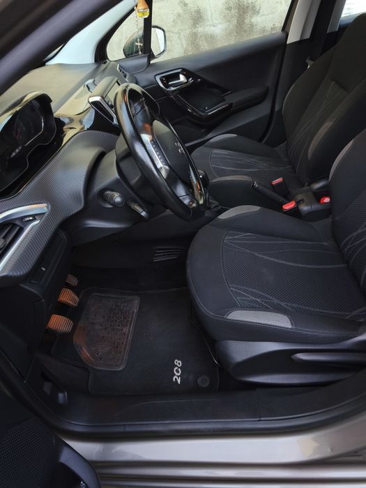 Peugeot 208 1.4 Hdi