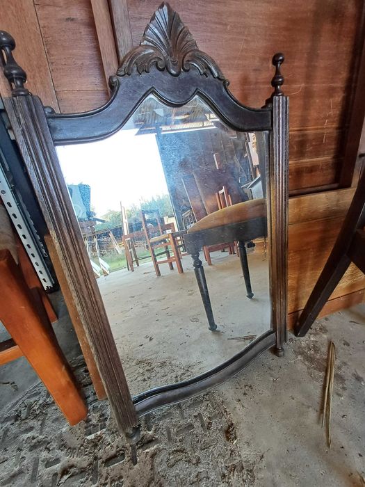 Espelho antigo em bom estado