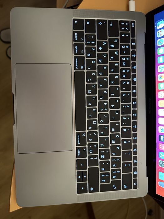 Macbook Pro 2017 i5 13 дюймів