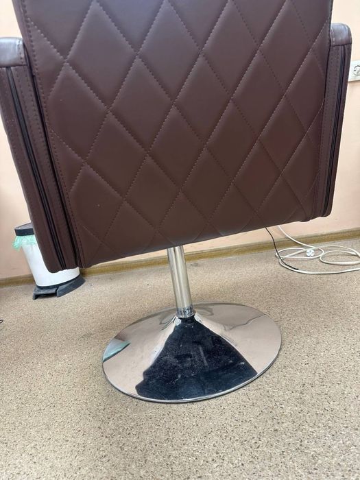 Перукарське крісло