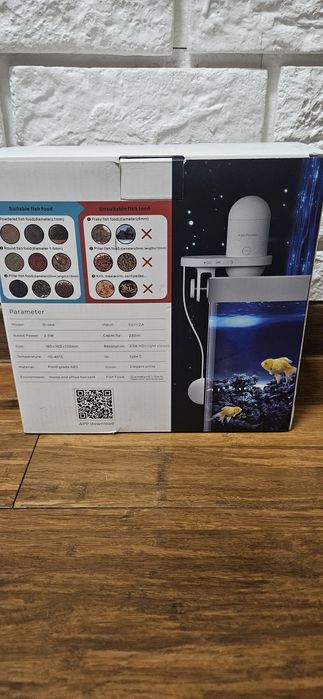 Automatyczny karmnik do akwarium wi-fi kamera