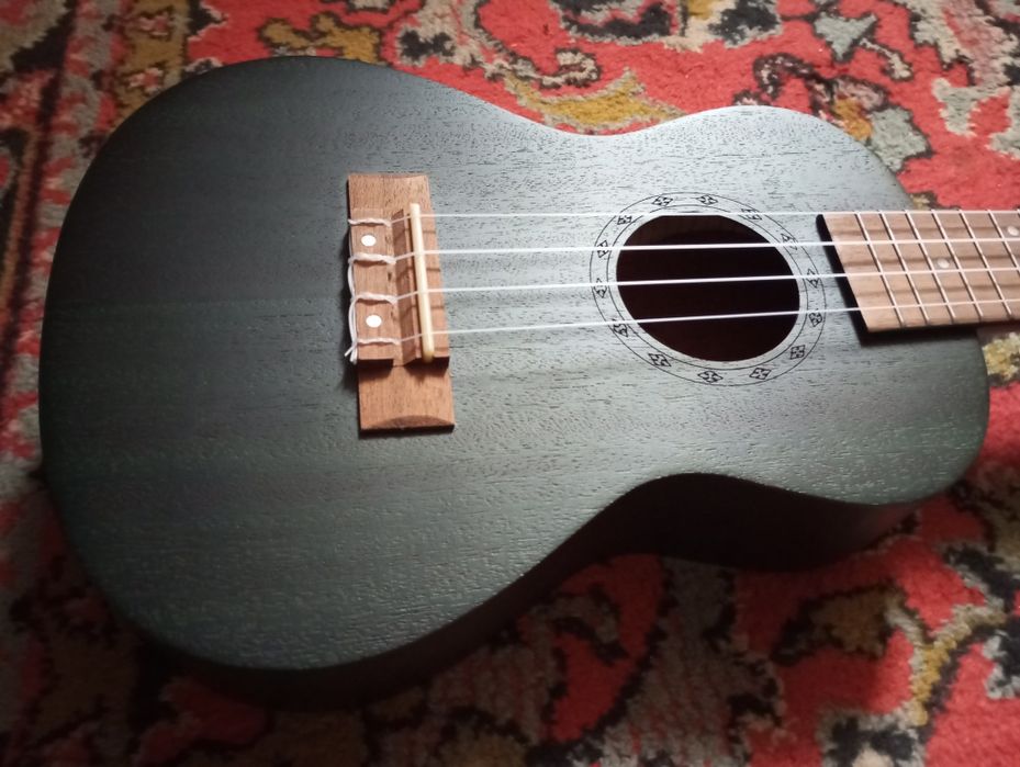 Гавайская гитара укулеле FZONE (Model FZU-110mm)