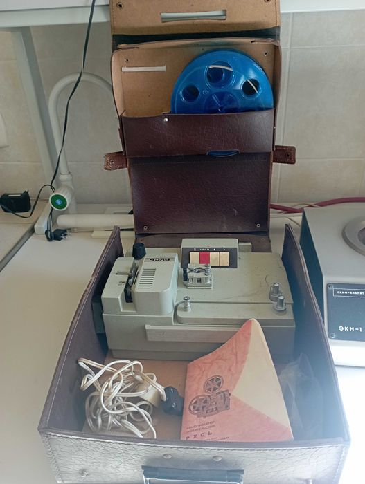 Кінопроектор любительський Русь