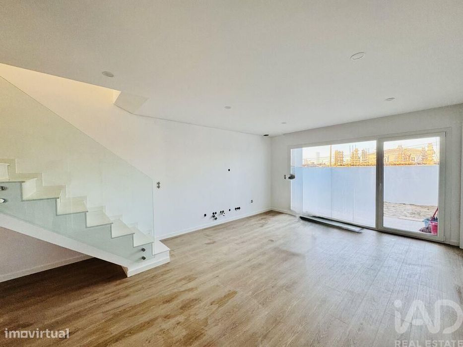 Casa / Villa T3 em Fernão Ferro de 130,00 m2