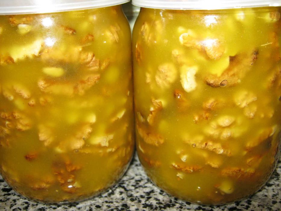 Орех грецкий в меду.Мед с орехами.