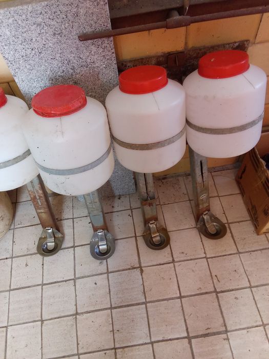 Poidła automatyczne