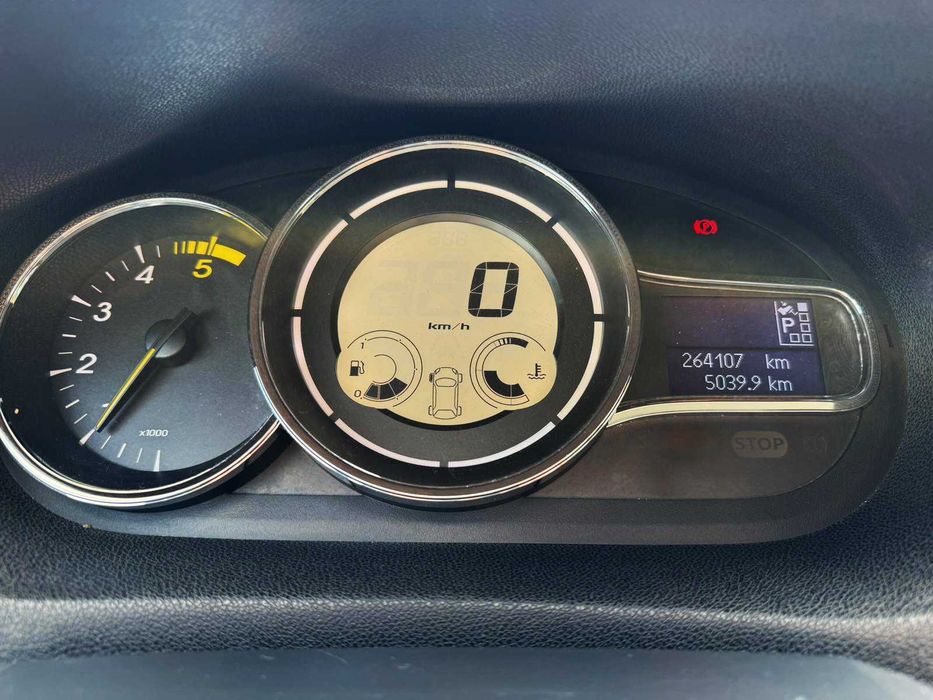 Renault Megane 1.5 dCi АВТОМАТ 2015 год