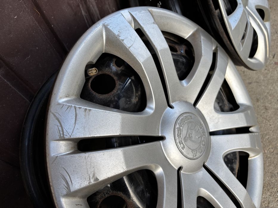 Felgi stalowe+ kołpaki do skody