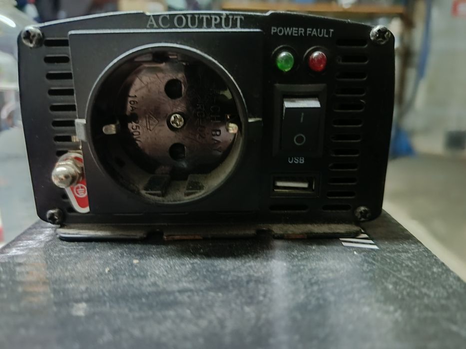 Przetwornica samochodowa 24x230