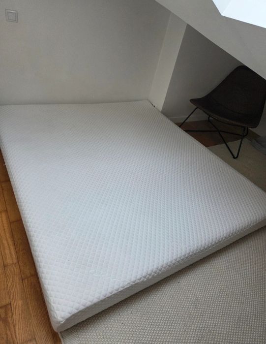 Materac piankowy Jysk 180cm