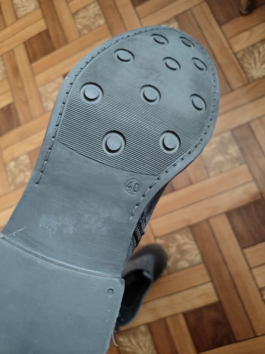 Шкіряні черевики челсі