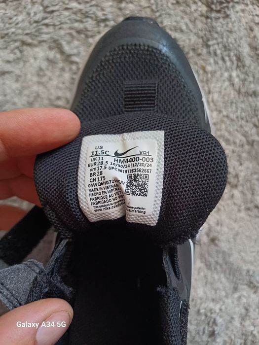Дитячі оригінальні кросівки Nike