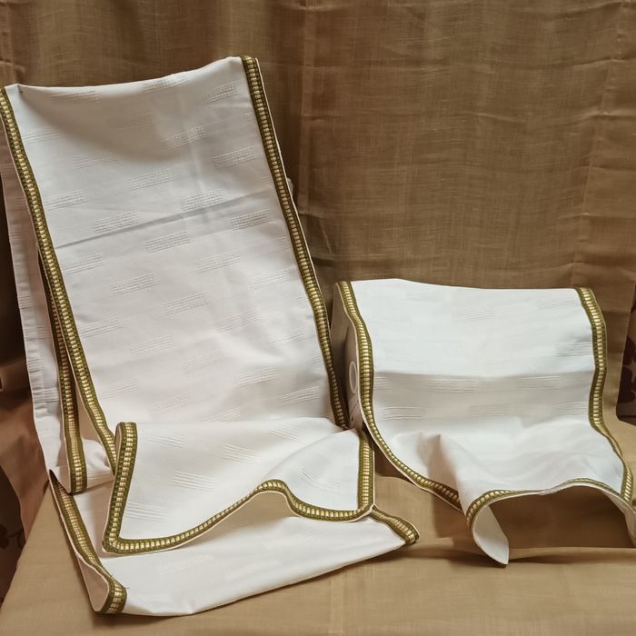 Cortinados/Estofos/Arranjos de roupas