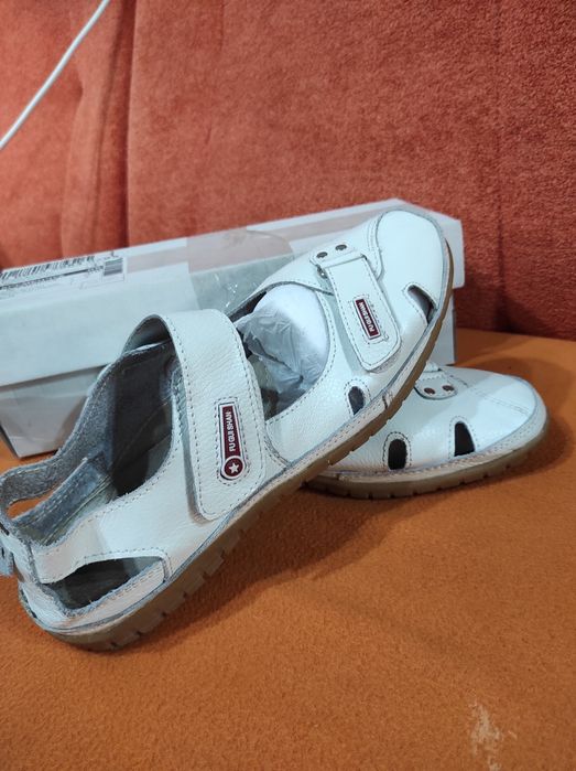 Шкіряні босоніжки - 26 см. стєлька