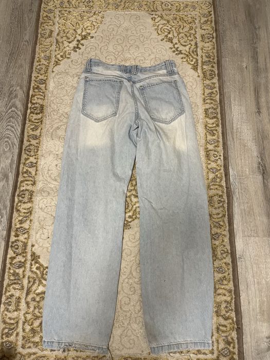 Джинсы baggy Bershka.