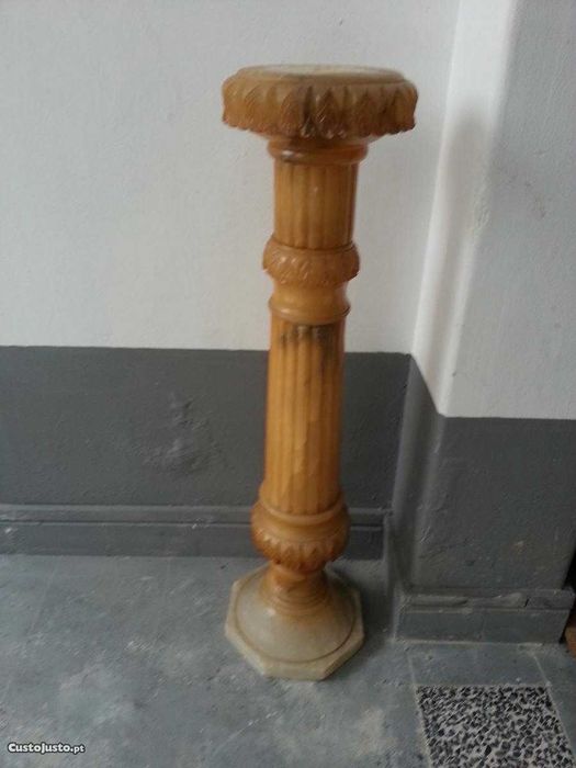 Coluna em mármore
