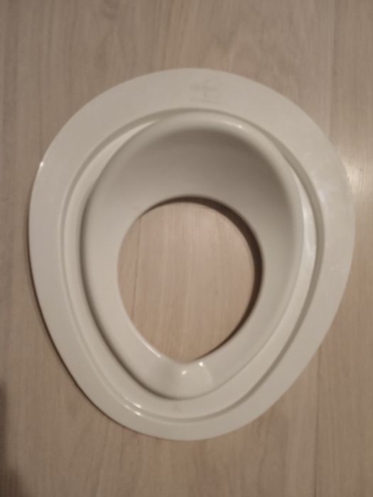 Горшок для ребенка. Крышка на унитаз