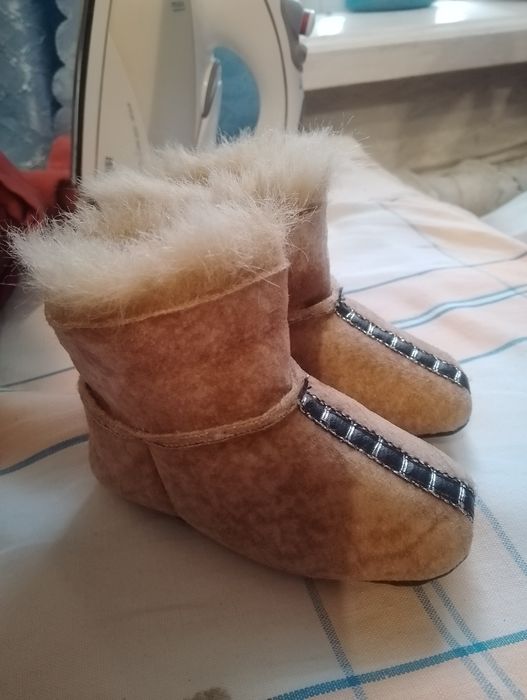 Уггі зимові на 6 місяців