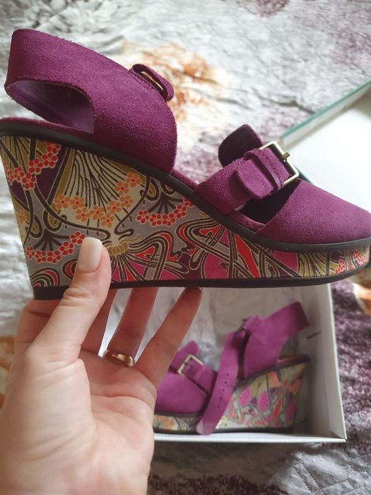 Босоножки / женские