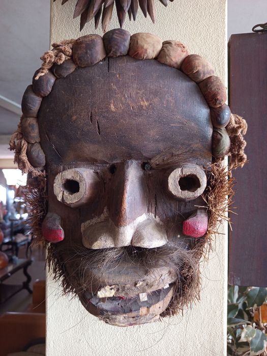 Grande lote de antiguidades