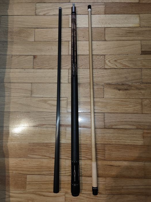 Taco Lucasi com duas varas