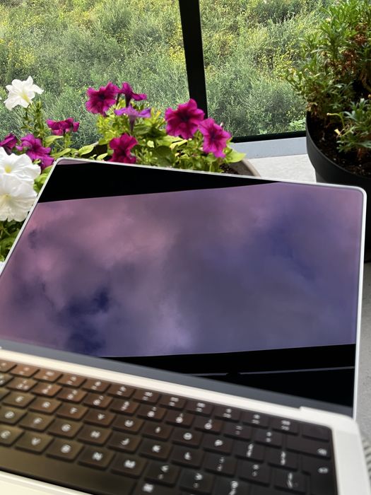 MacBook Pro 14” M1 Pro 10 CPU/16 GPU, 16GB, 1TB, Silver – jak nowy